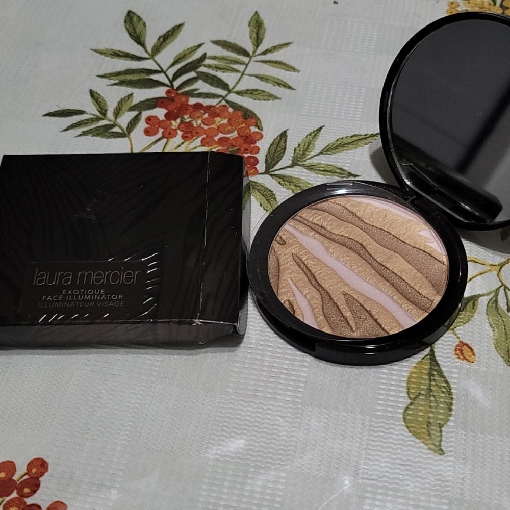 Laura Mercier Exotique Face Illuminator - Impulse